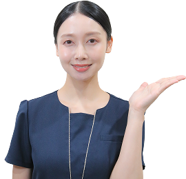 特徴を案内するナース